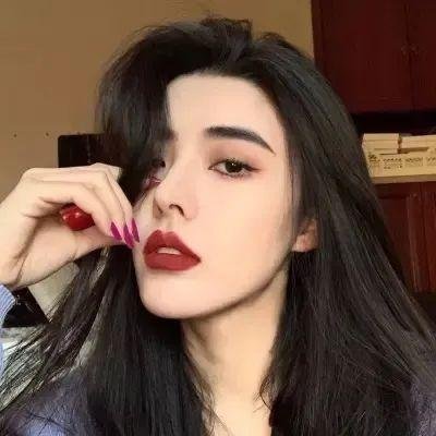 扭计美人海报